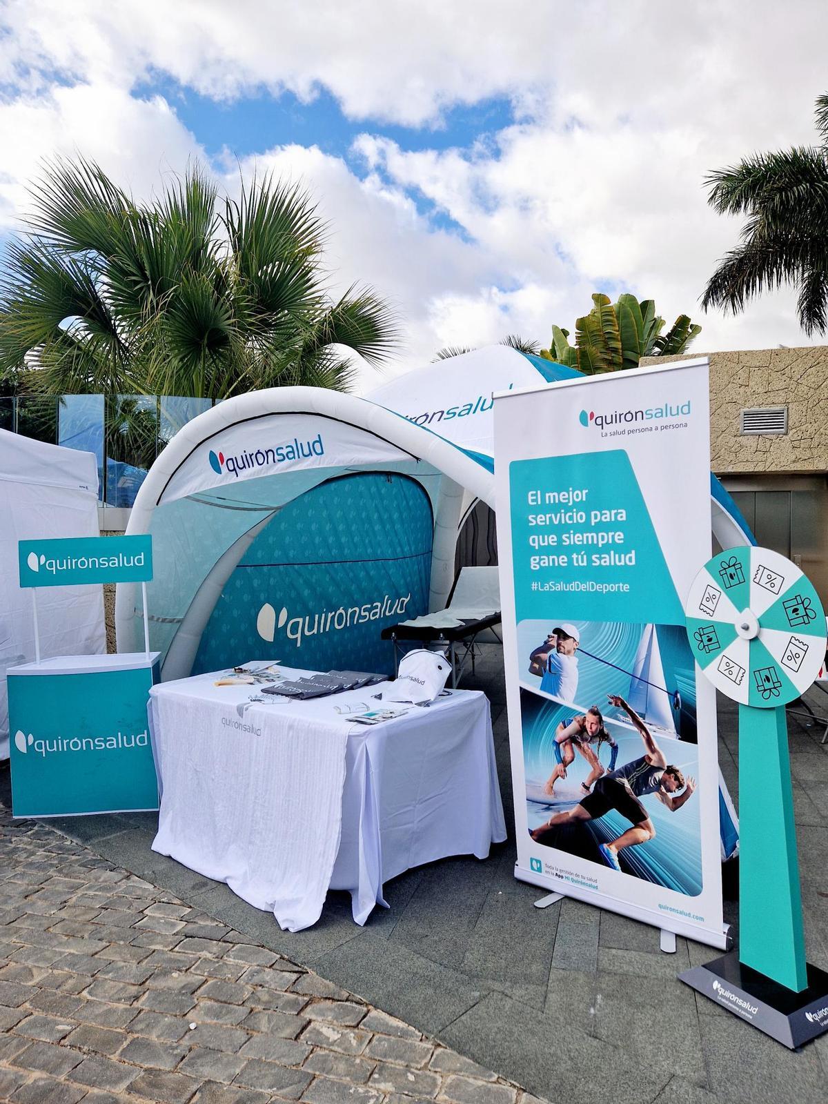 Imagen del stand Quirónsalud para la carrera.