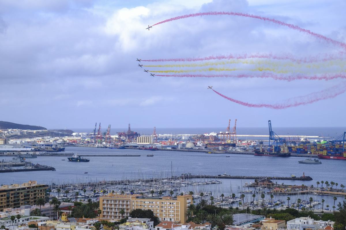 Los actos por el Día de las Fuerzas Armadas en Las Palmas de Gran Canaria, en imágenes