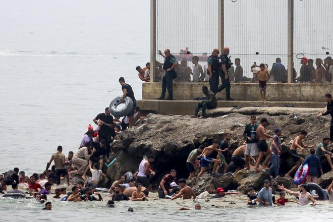 ¿Cómo se gestó la crisis en Ceuta? Los expertos analizan los mensajes y los bulos en las redes sociales