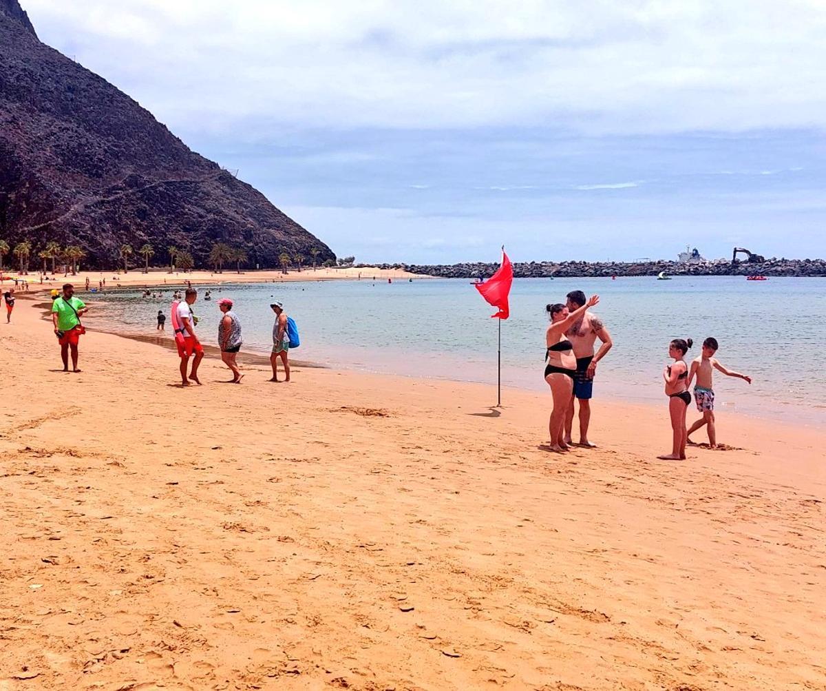 Playa de Las Teresitas.