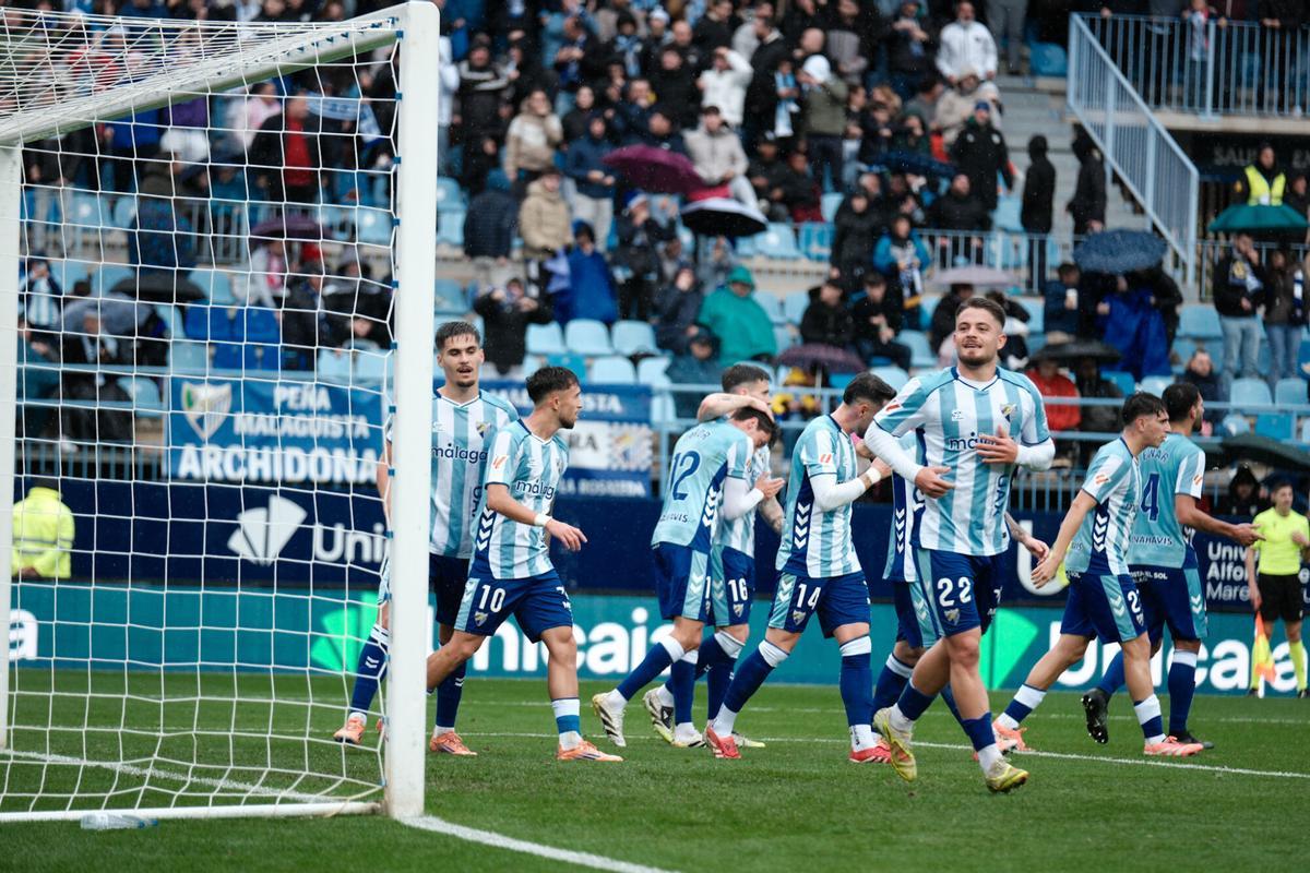 Dani Lorenzo inició el camino de la victoria con otro gol.