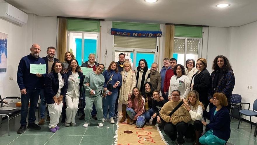 La Unidad de Salud Mental del hospital de Los Morales entrega 2.900 euros a entidades solidarias