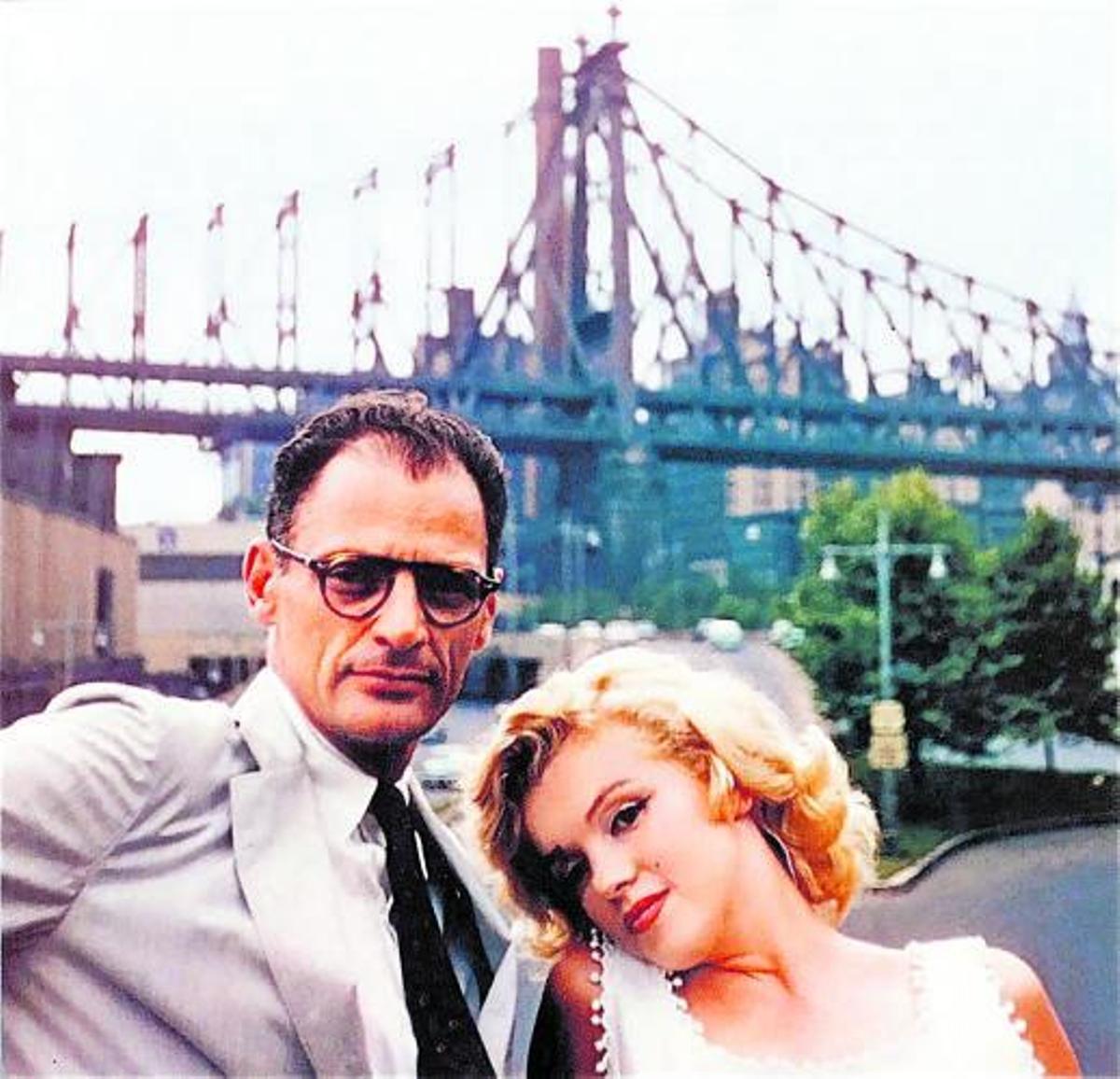 La actriz, junto  a Arthur Miller  en Nueva York.