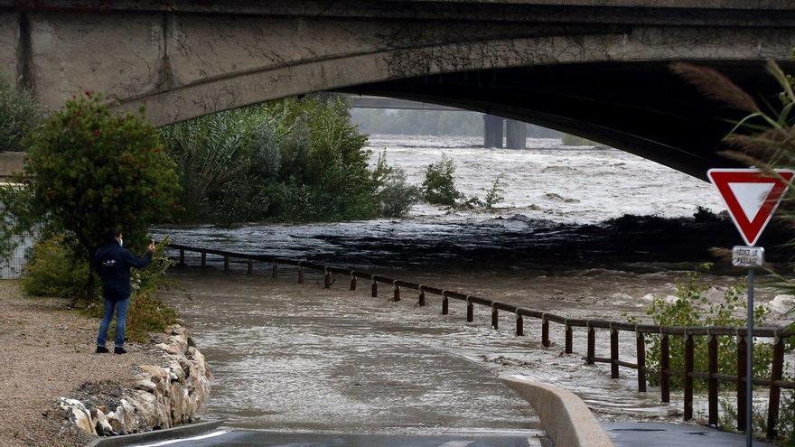 Diez desaparecidos tras las lluvias torrenciales en el sur de Francia