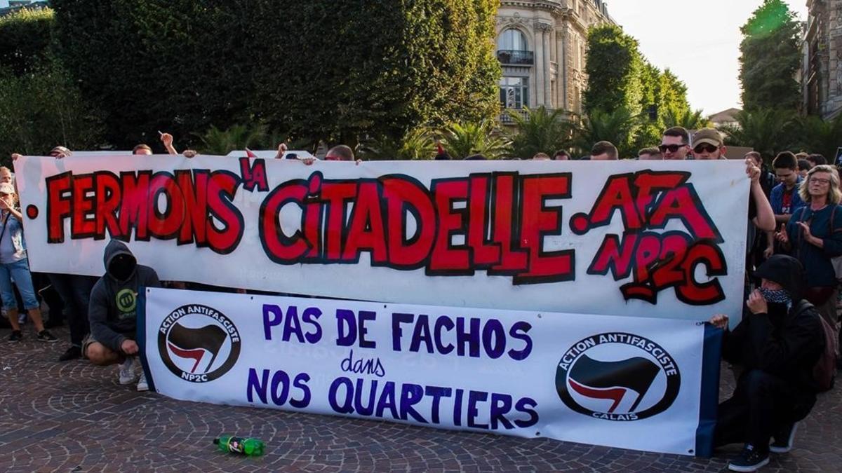 Manifestación contra la apertura de un bar ultraderechista en Lille