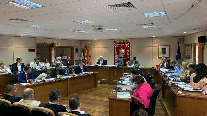 Benalmádena reclama partidas en los presupuestos de la Junta de Andalucía