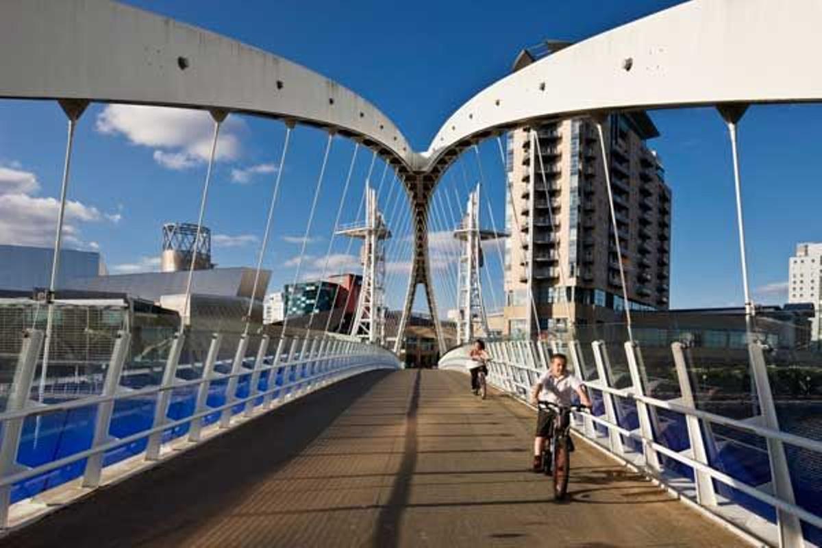 El puente móvil Salford Quays