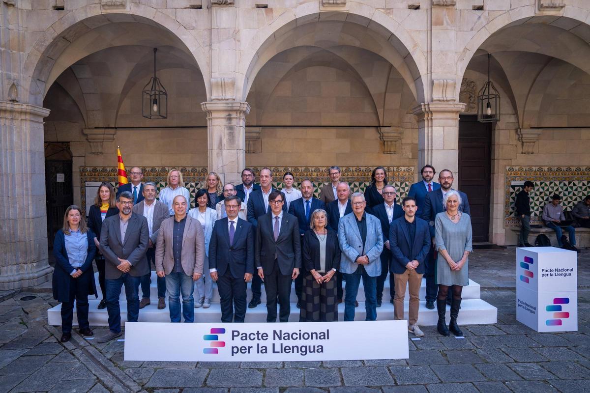 Acto de firma del Pacte Nacional per la Llengua