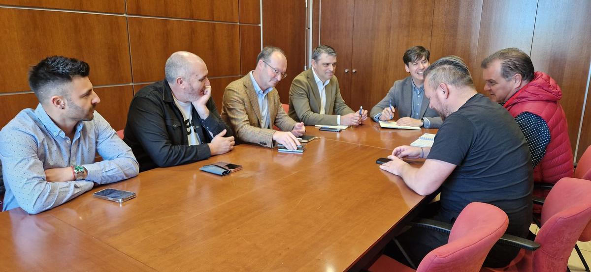 Borja Sánchez preside la reunión con los sindicatos.