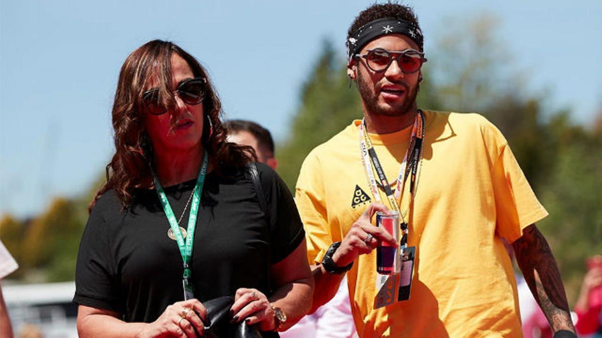 La família de Neymar se encuentra en Barcelona