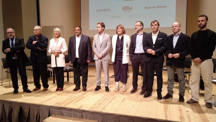 Paneque, Olmedo, Castellón, Masquef, Lladó, Casellas, Amelló, Amiel i Herrero amb el director de l&#039;Empordà, Santi Coll.