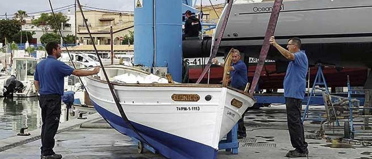 l Ãnico justo antes de la botadura en Cala Gamba.