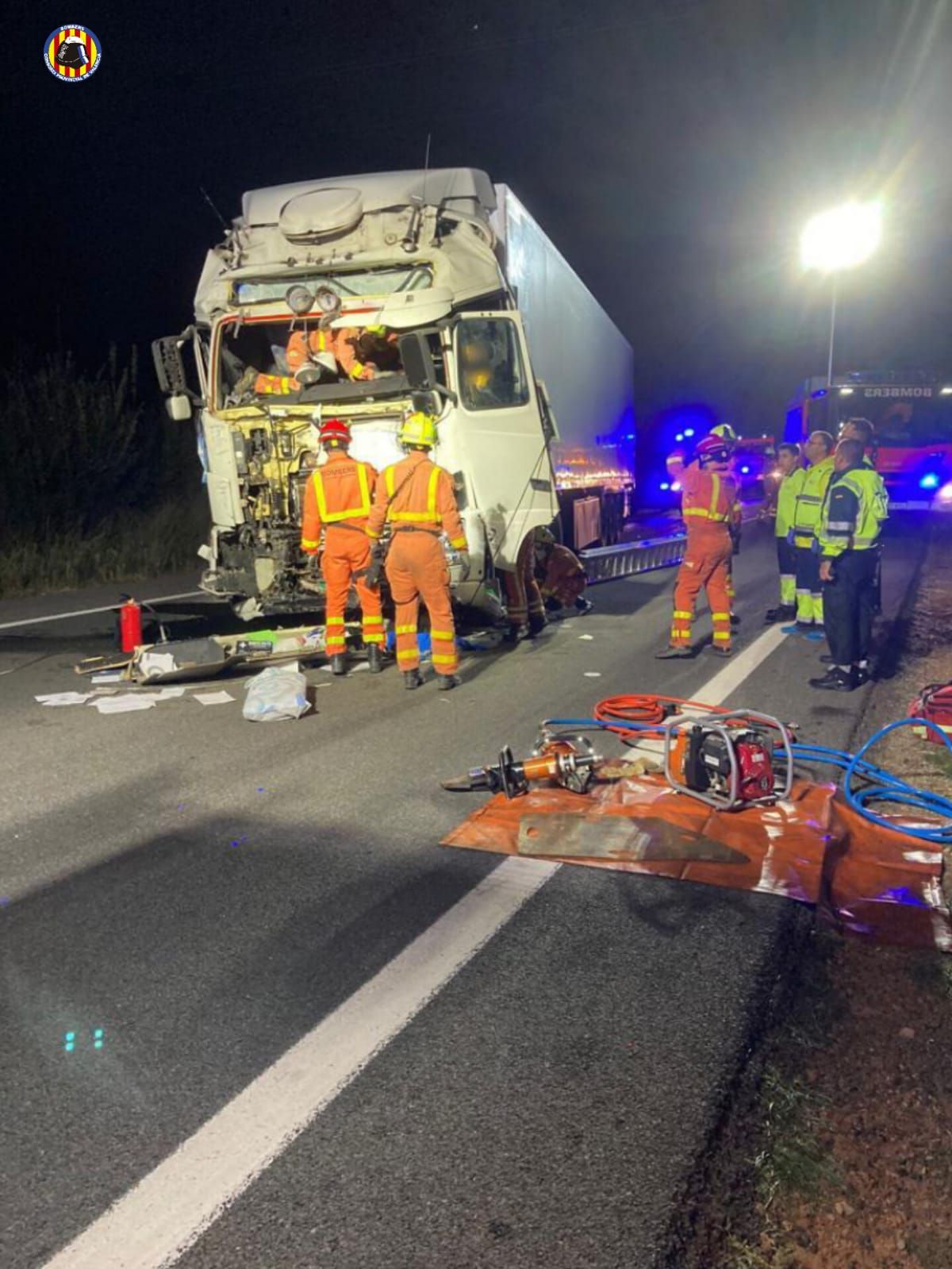 Accidente en Vallada: Dos camiones chocan en la A-35