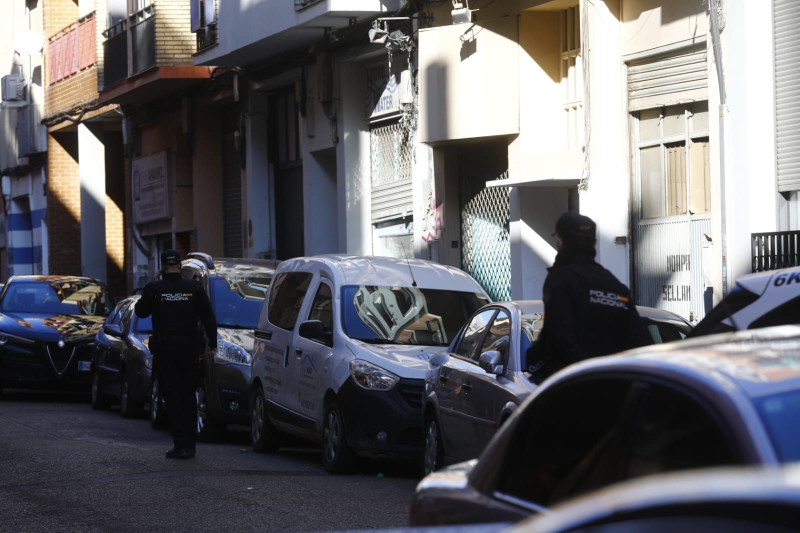 En imágenes | La Policía investiga un asesinato machista en Zaragoza