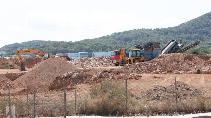 La constructora retirará la tierra de los terrenos de Matutes tras pagar 765.000 euros de multa