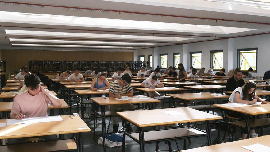 Pruebas de acceso a la universidad en A Coruña.   | // ARCAY / ROLLER AGENCIA