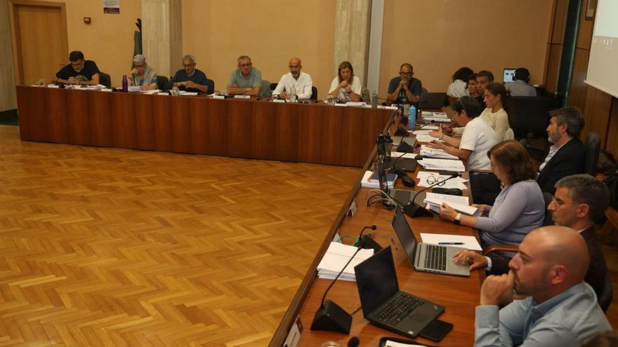 Los Concellos de Arousa destinan más de 1,6 millones a salarios políticos