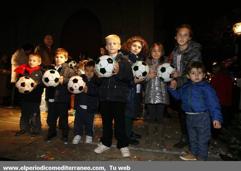 GALERIA DE IMÁGENES - Miles de niños disfrutan de la gran fiesta del Cartero Real