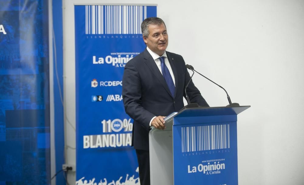 Arsenio, Beci, Manolete, Vicente, Manjarin, Manuel Pablo, Mosquera, Tino y Lendoiro, que por primera vez desde su salida volvió al estadio, entre los asistentes de 110% BLANQUIAZUL.