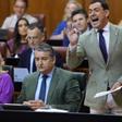 El presidente de la Junta de Andalucía, Juanma Moreno, interviene en la segunda jornada del Pleno del Parlamento andaluz.