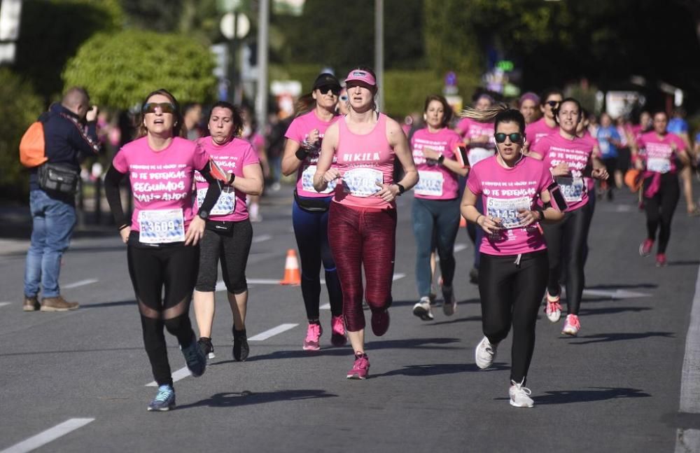 Ambiente en la V Carrera de la Mujer de Murcia