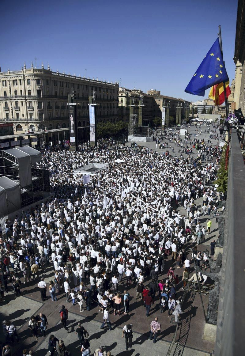 Zaragoza se une por la paz y el diálogo