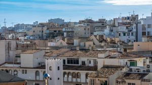 Los API destacan las irregularidades en el mercado inmobiliario de Mallorca.