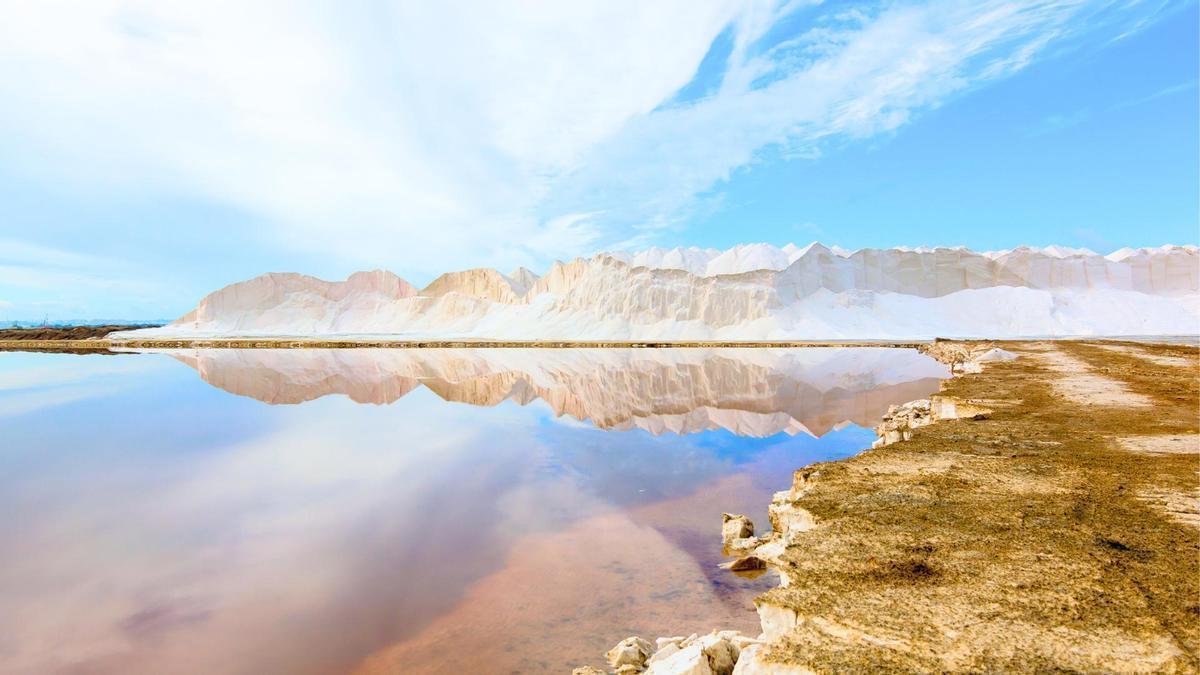 Las salinas son solo una pequeña parte de todo lo que ofrece este municipio gaditano.