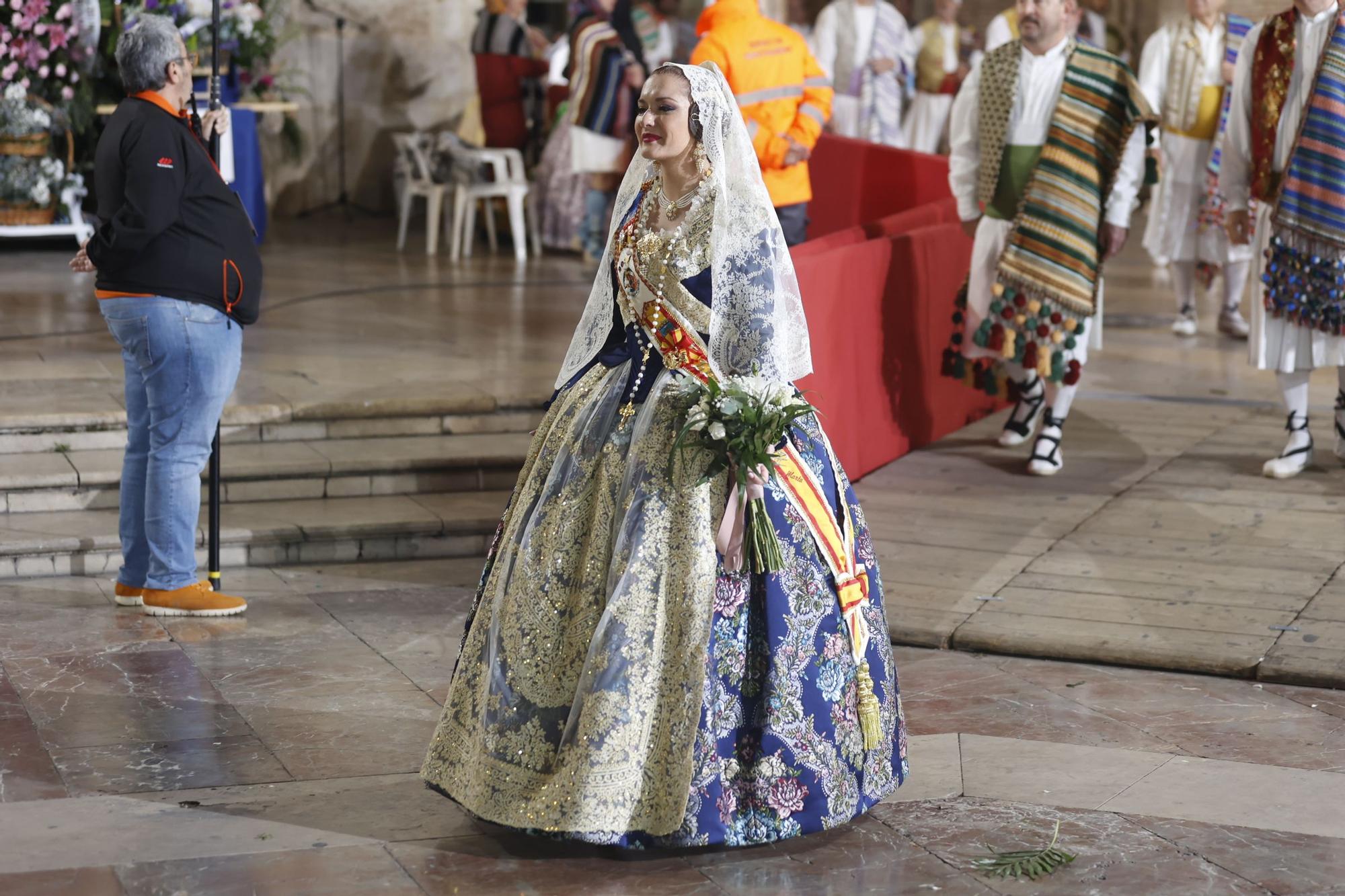 Ofrenda 2023 | Falleras Mayores e Infantiles de comisiones del 17 de Marzo (I)