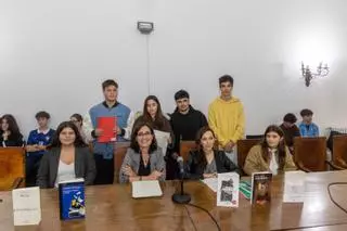 Nerea Pallares, Andrés Neuman y Hugo Gonçalves ganan el Premio San Clemente decidido por estudiantes en Santiago