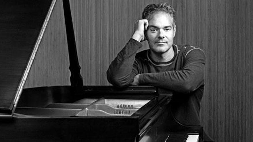 Marco Beltrami, al piano, su instrumento, para el que no deja de componer bandas sonoras. dawn jones