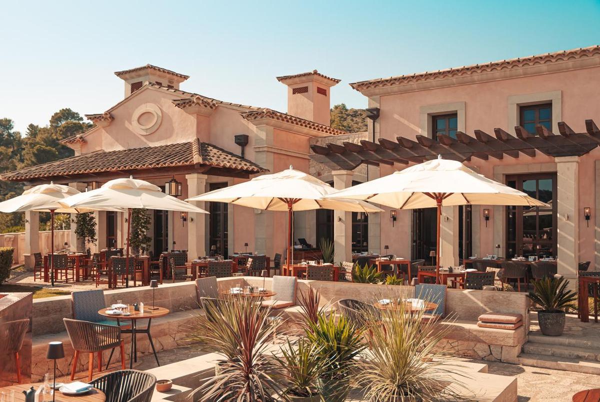 Roka regresa al hotel Cap Vermell de Canyamel.