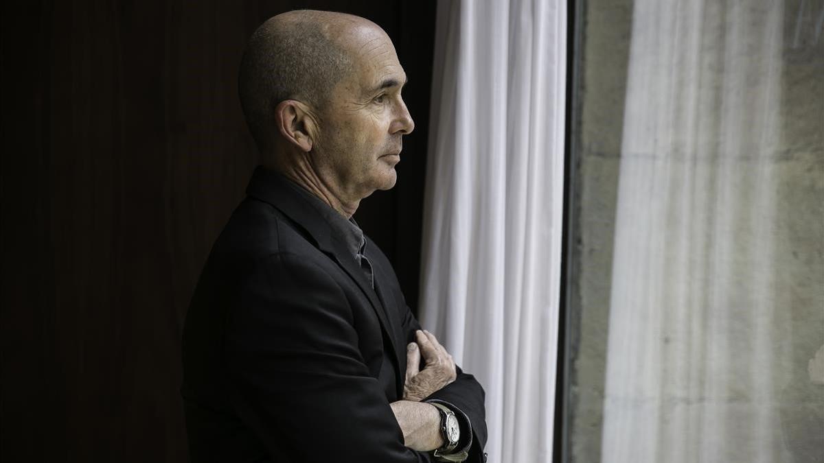 Don Winslow: O reafirmamos la democracia o vamos hacia el fascismo