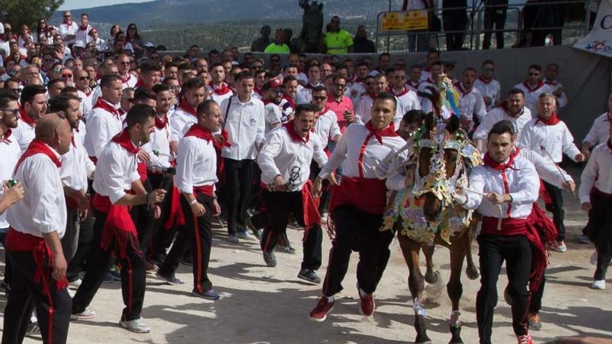 Carrera de los Caballos del Vino