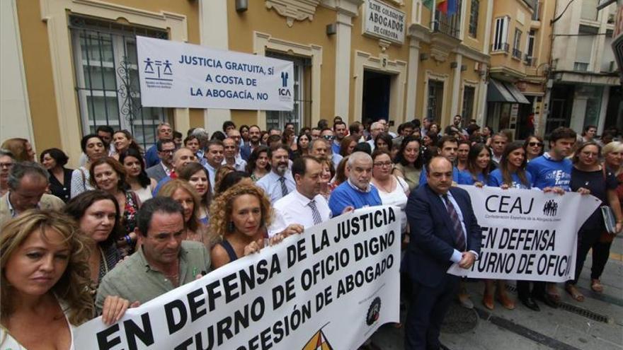 La Junta abona más de 850.000 euros a abogados y procuradores por la prestación de la Justicia Gratuita