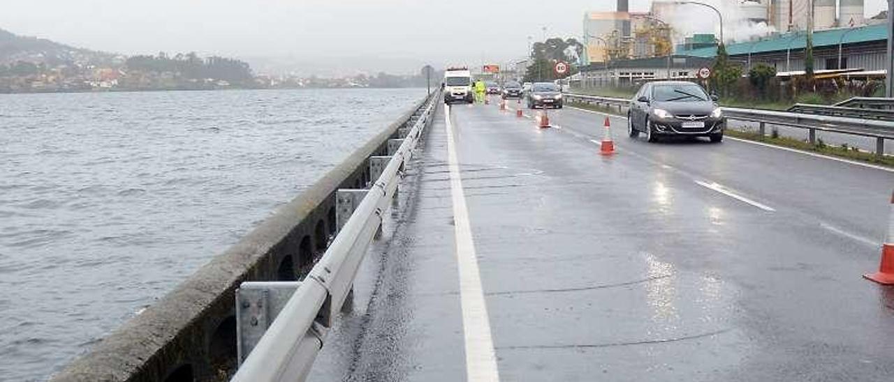 Autovía de Marín, que se suele inundar en cada invierno. // R. Vázquez