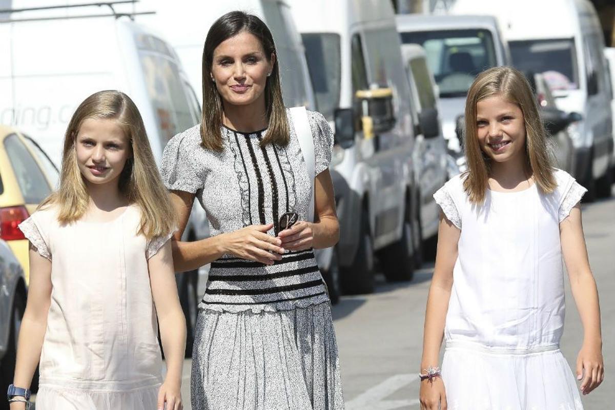 La Reina Letizia con sus hijas Leonor y Sofía en Palma de Mallorca