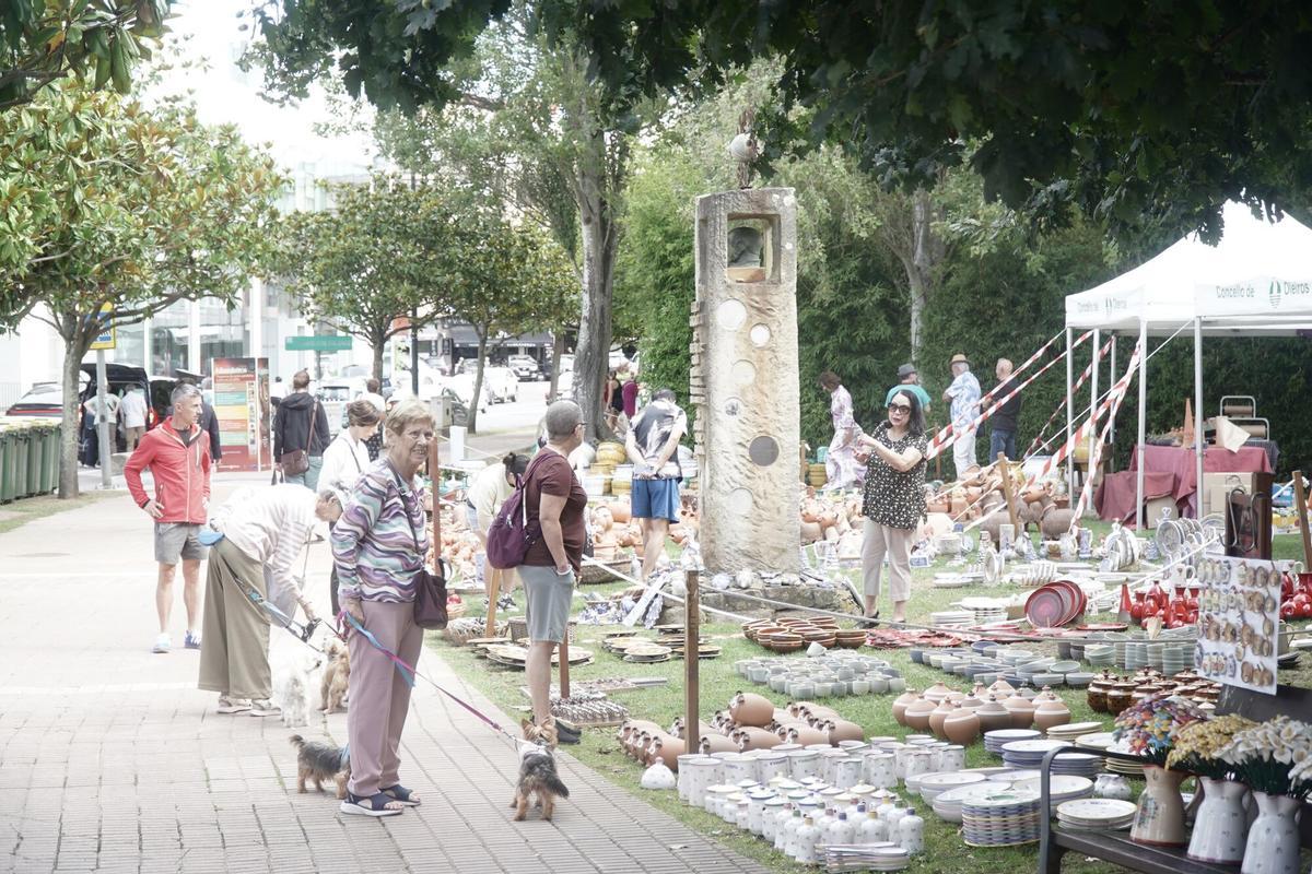 Oleiros celebra una nueva edición de su feria de alfarería