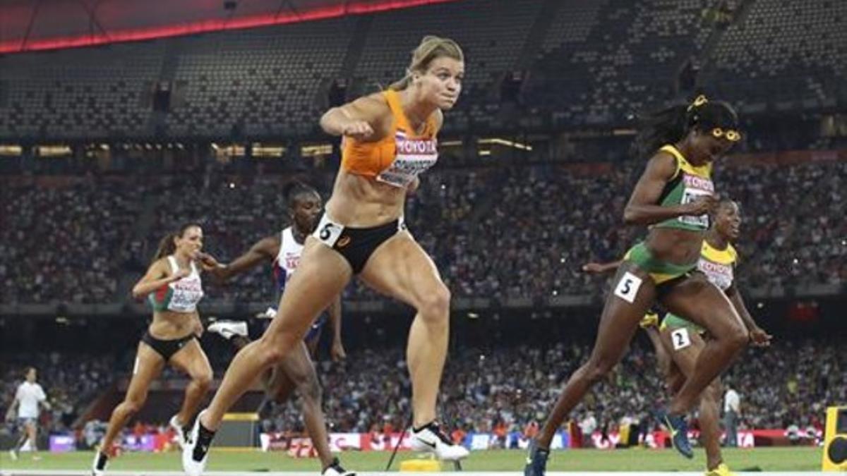 Dafne Schippers se impone sobre la misma línea a la jamaicana Elaine Thompson en el 200.