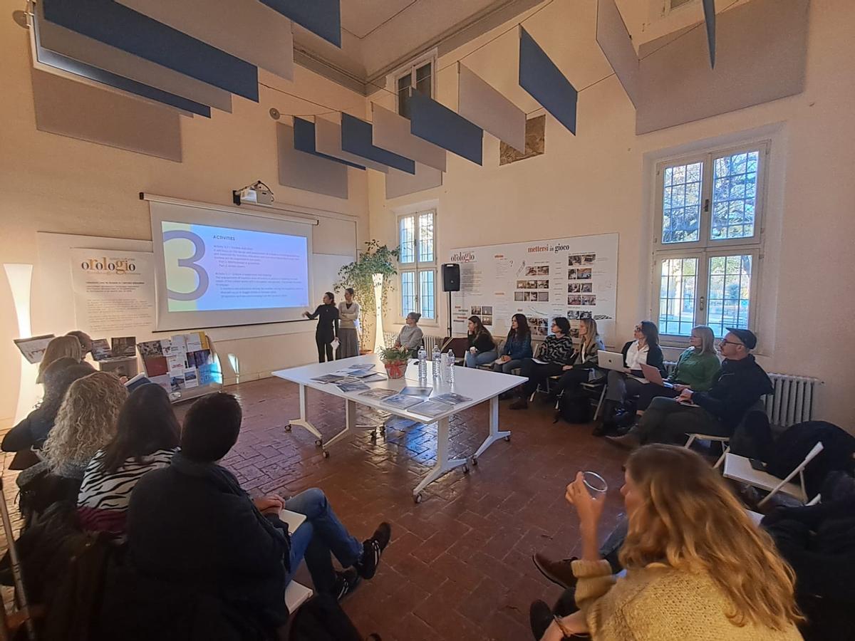 Una imatge d'una reunió a Itàlia.