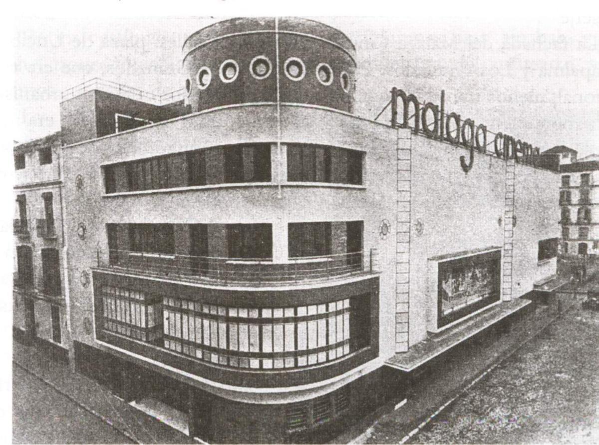 La espectacular fachada del icónico Málaga Cinema, en la Plaza Uncibay