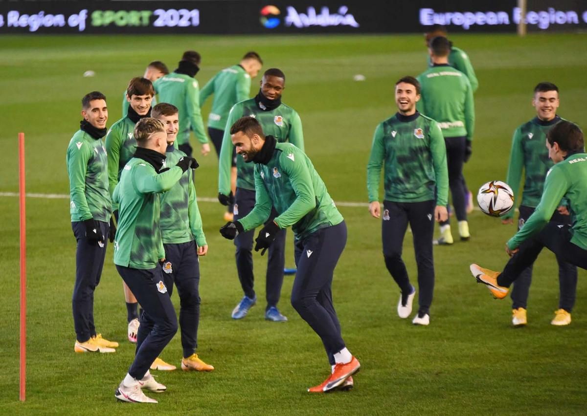 Entrenamiento de la Real Sociedad en el estadio El Arcángel