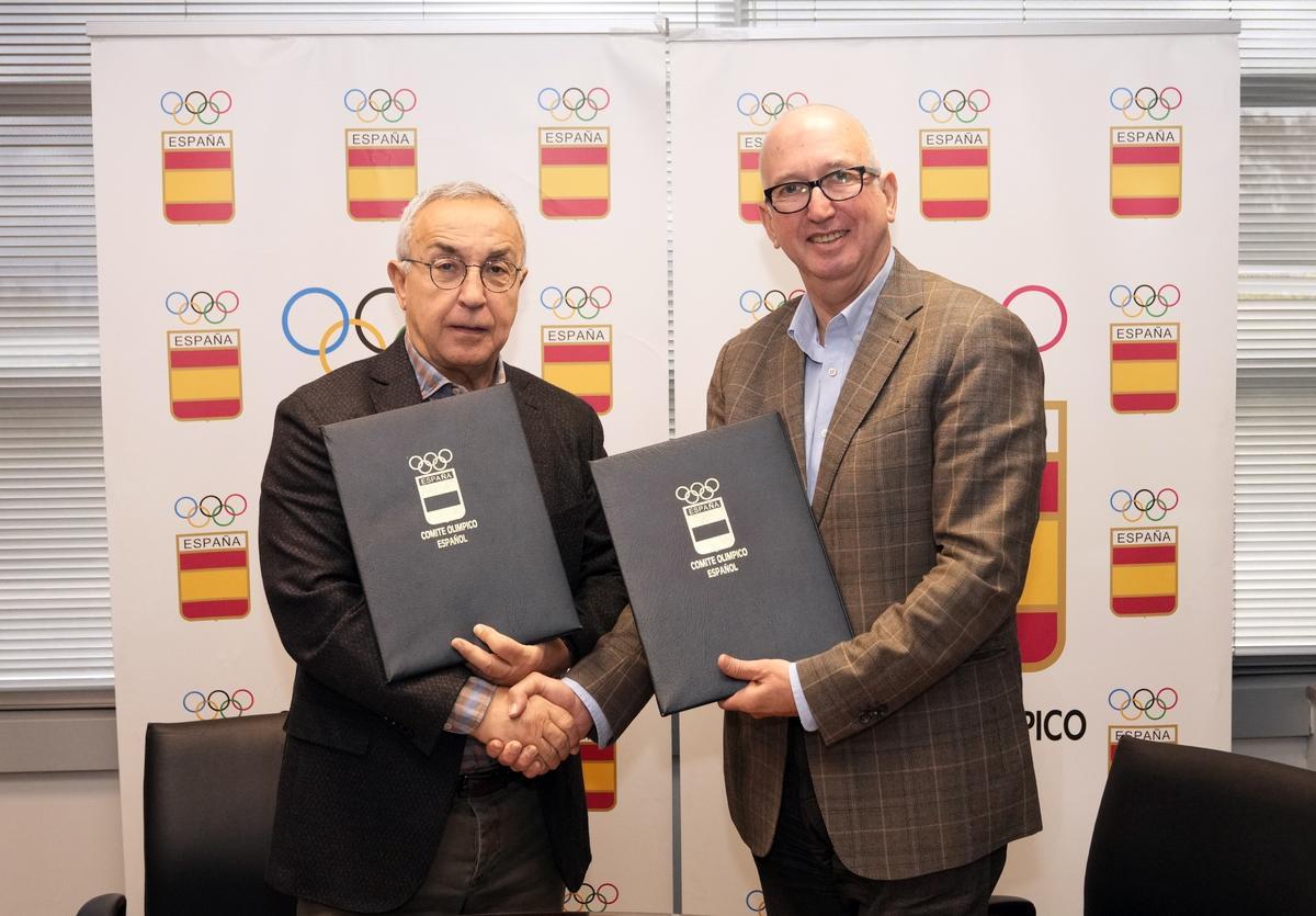 Alejandro Blanco y Juan Miguel Gómez firmaron el acuerdo