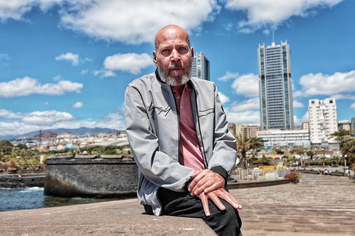 Abelardo Martín, voluntario para la visita del papa León XIV a Tenerife.