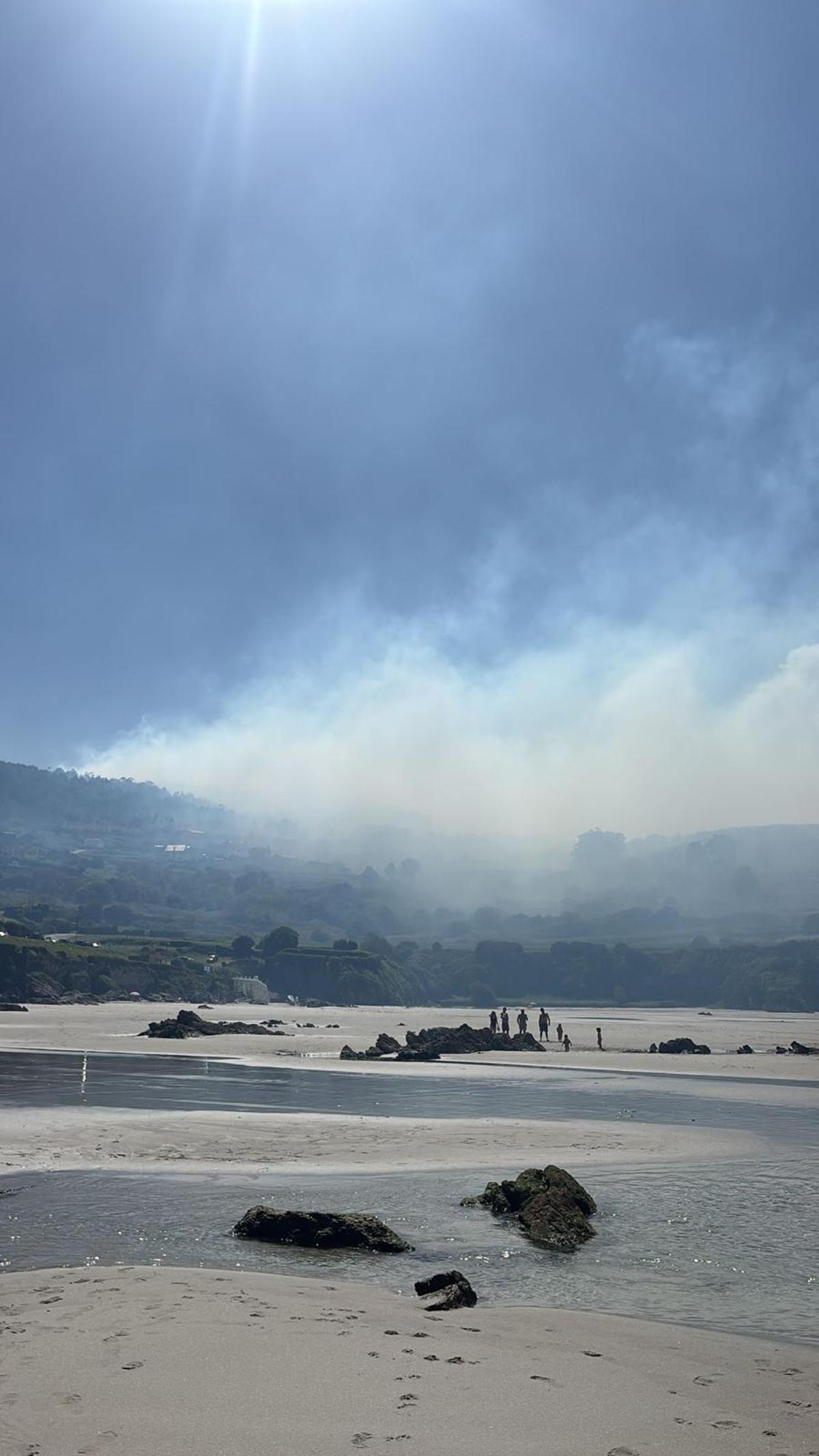 Activo un incendio forestal en Caión
