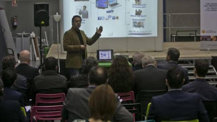 Los emprendedores presentaron ayer sus propuestas en la Nau de la Innovació de la UMH.