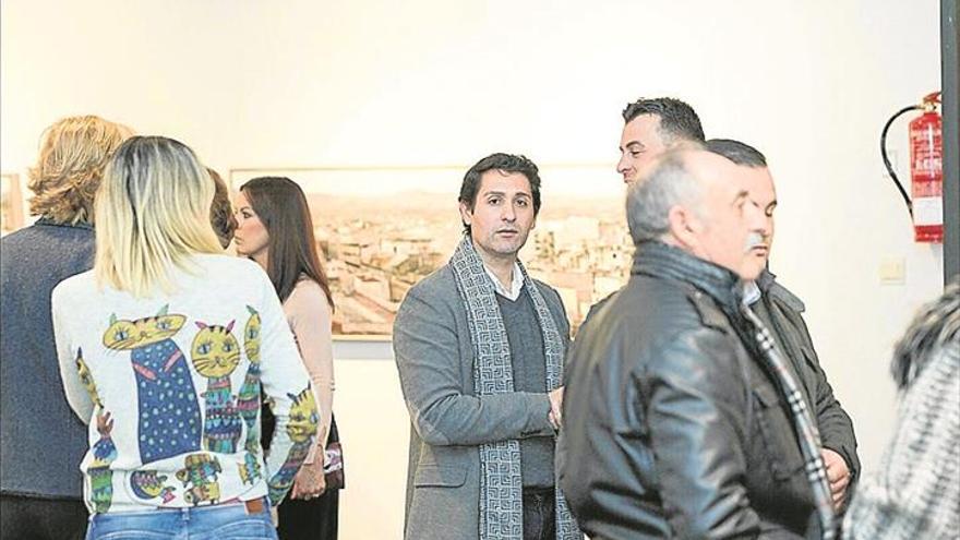 el pintor francisco vera expone ‘tránsito’ en sevilla