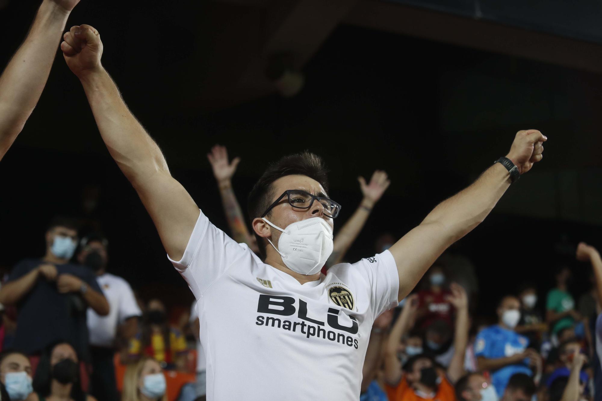 Las imágenes del partido entre el Valencia CF y el Real Madrid