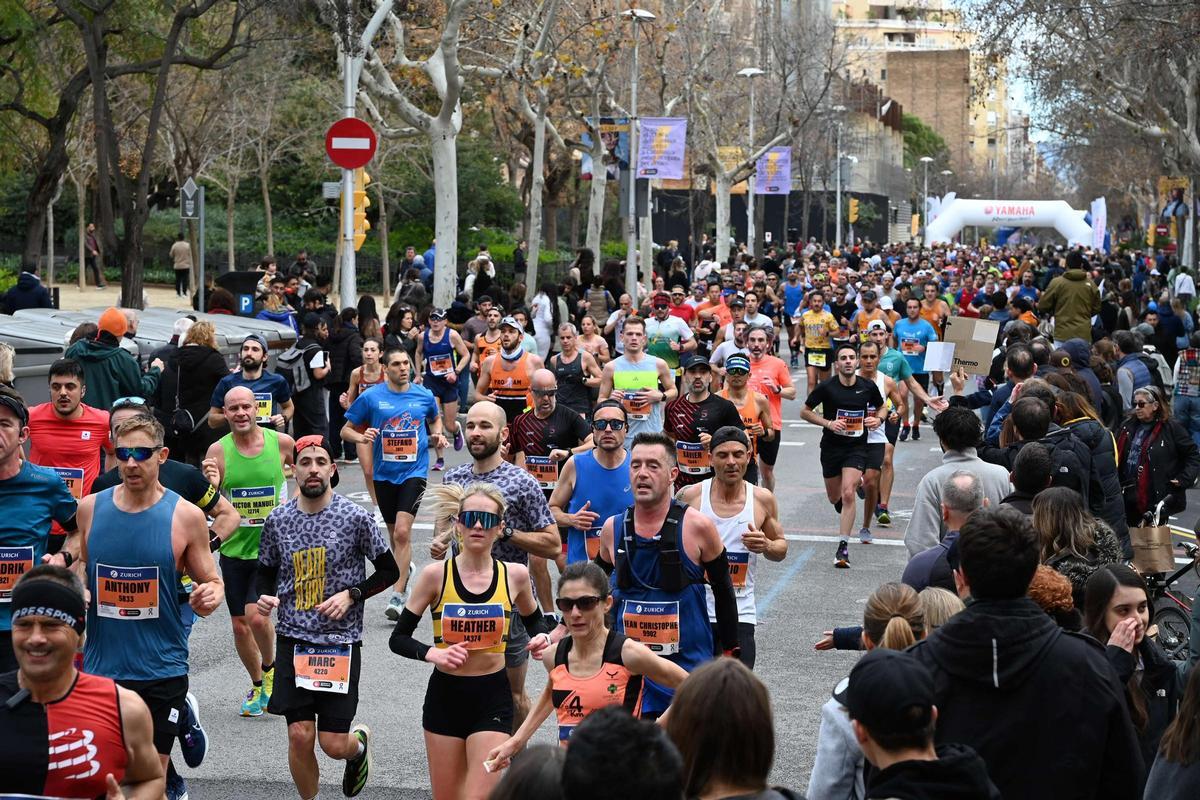 ¿Has participado en la Marató de Barcelona 2024? ¡Búscate en las fotos¡