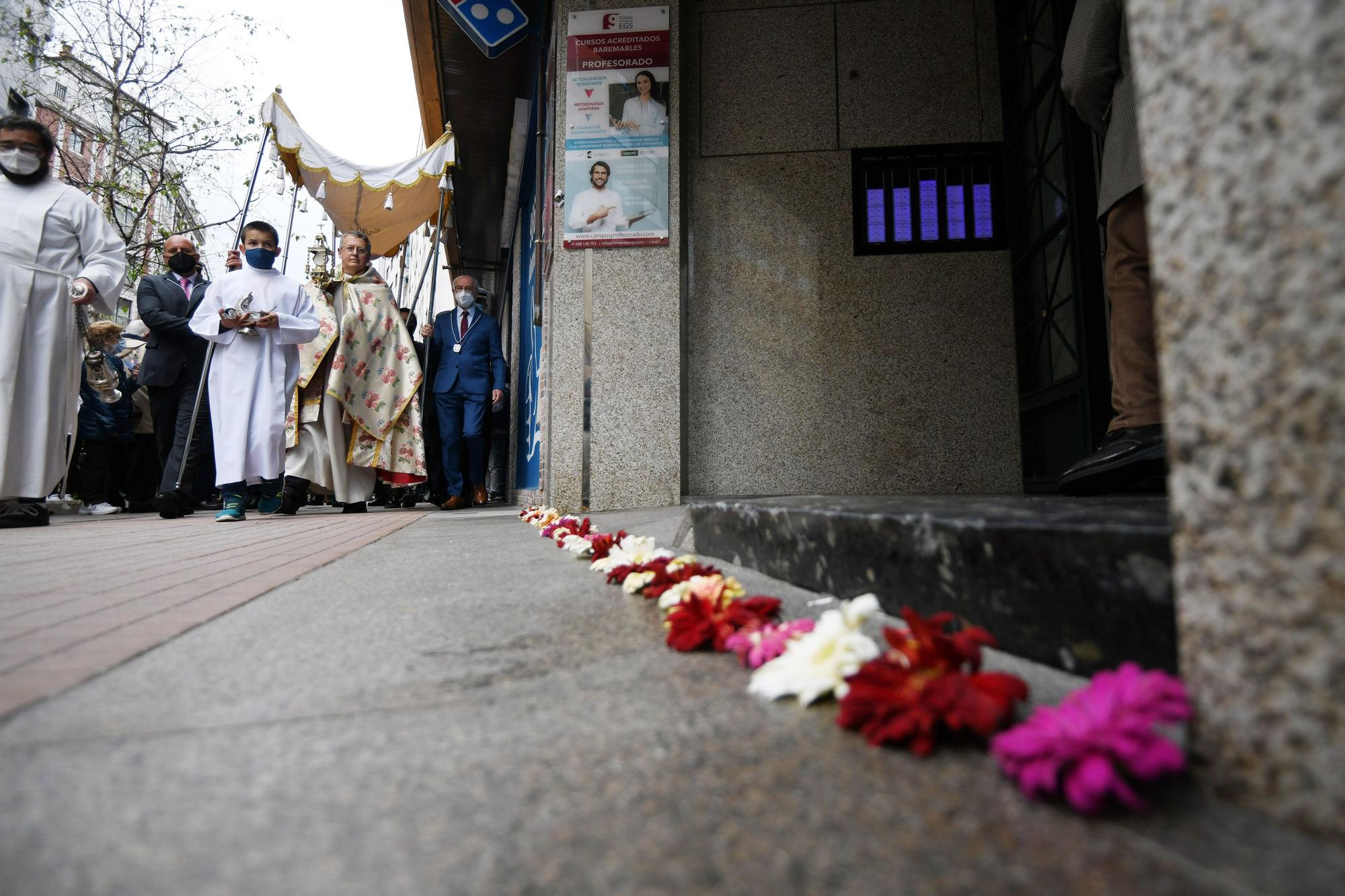 Así fue la procesión de la Comunión Pascual